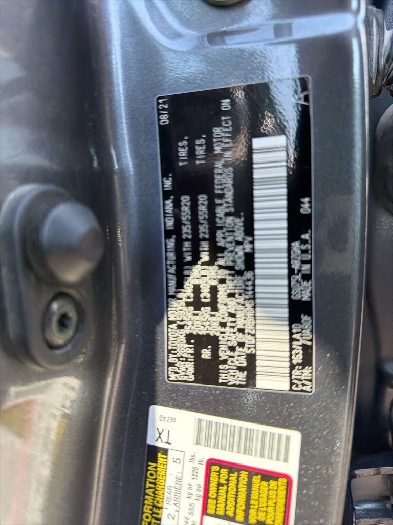 Used 2021 Toyota Highlander Platinum AWD/4WD image 17