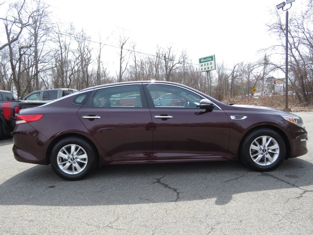Used 2016 Kia Optima LX w/ LX Convenience Package image 4
