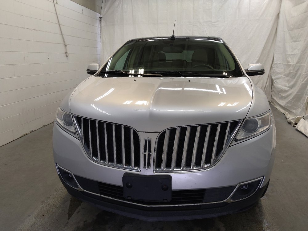 Used 2015 Lincoln MKX AWD w/ Equipment Group 102A image 15