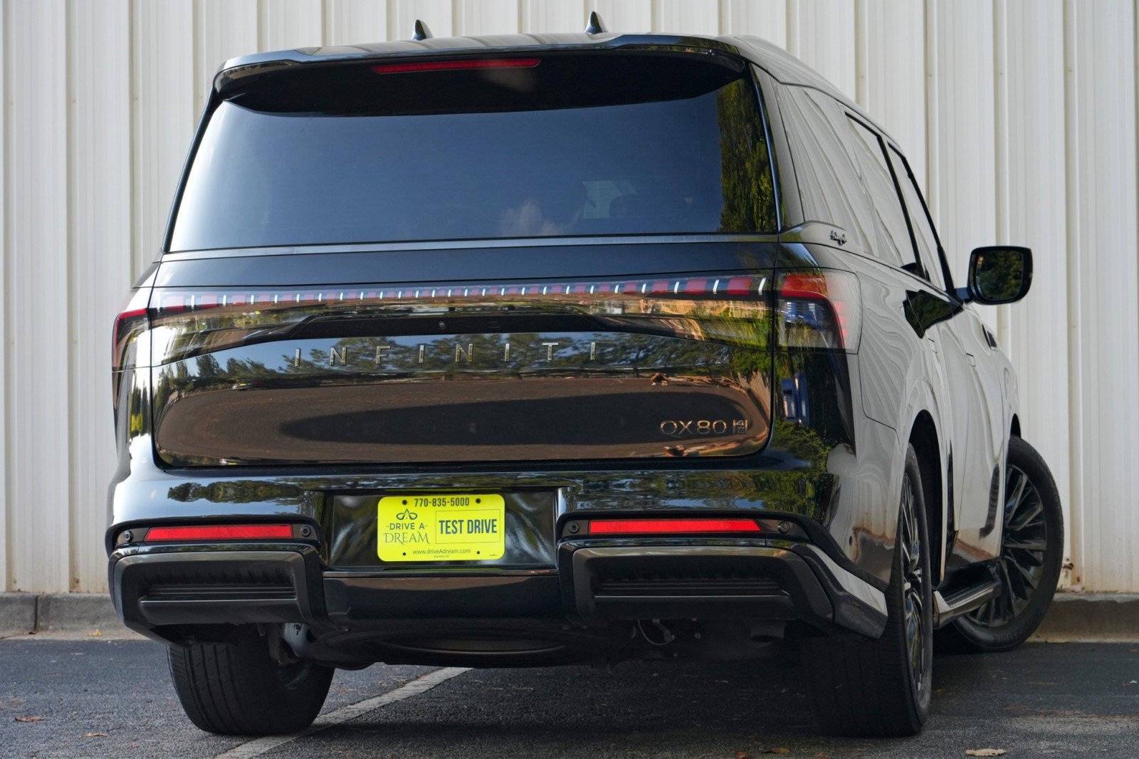 Used 2025 INFINITI QX80 Autograph AWD/4WD image 5