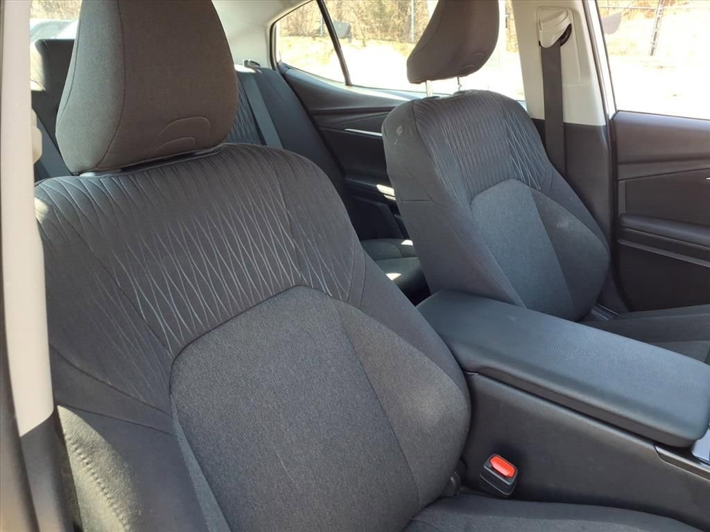 Used 2025 Toyota Camry LE image 21