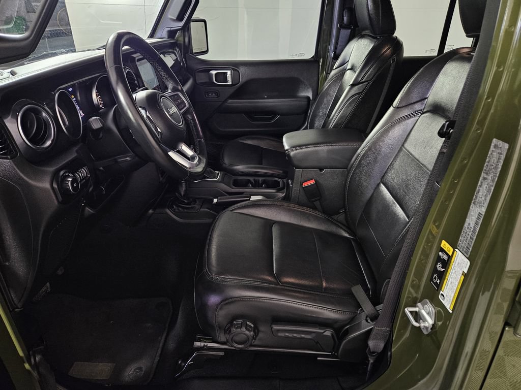 Used 2022 Jeep Wrangler Unlimited Sahara AWD/4WD image 21