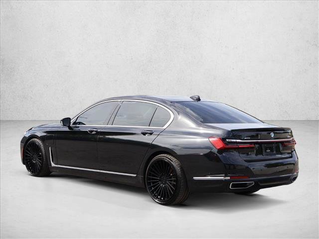 Used 2020 BMW 745e xDrive AWD/4WD image 9