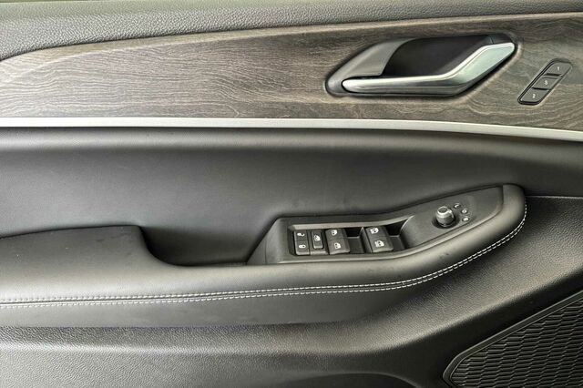 New 2025 Jeep Grand Cherokee Limited image 8