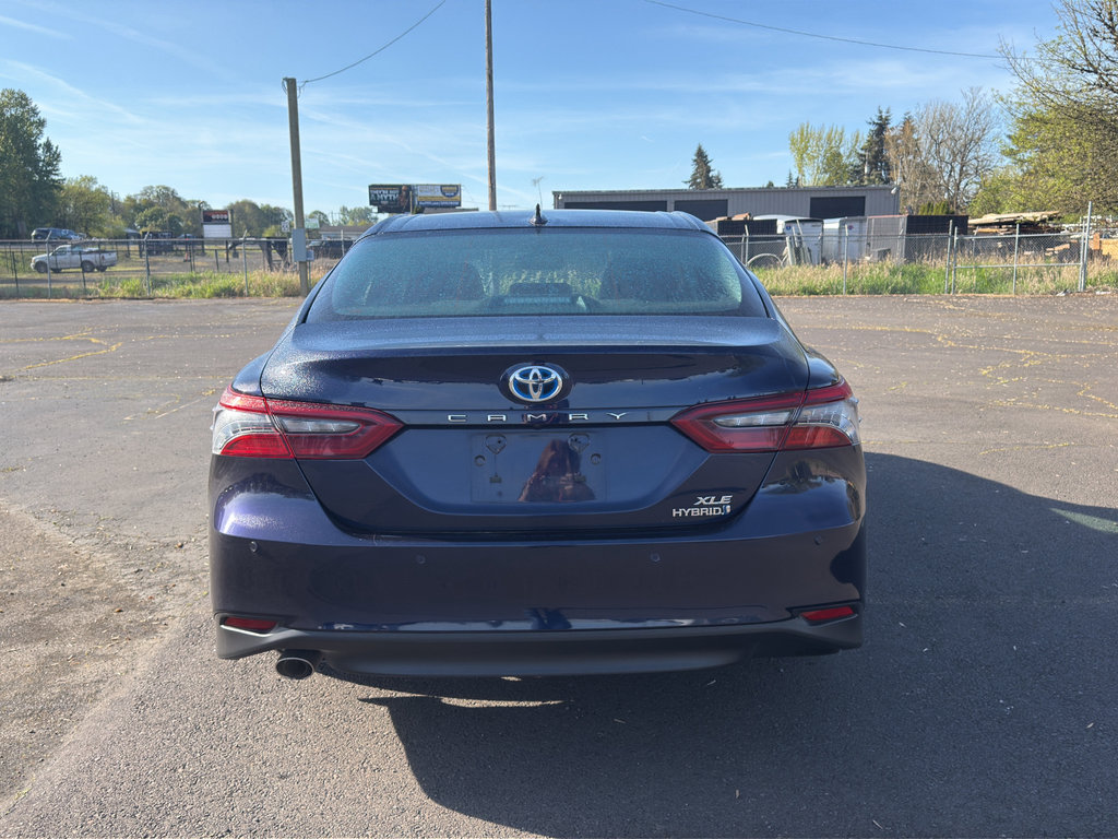 Used 2022 Toyota Camry XLE w/ Navigation Upgrade Package image 5