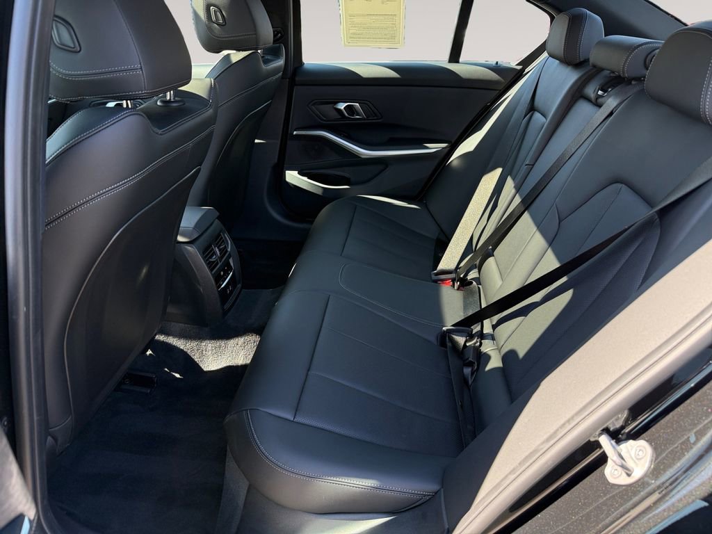 Certified 2025 BMW 330i xDrive Sedan w/ Premium Package AWD/4WD image 13