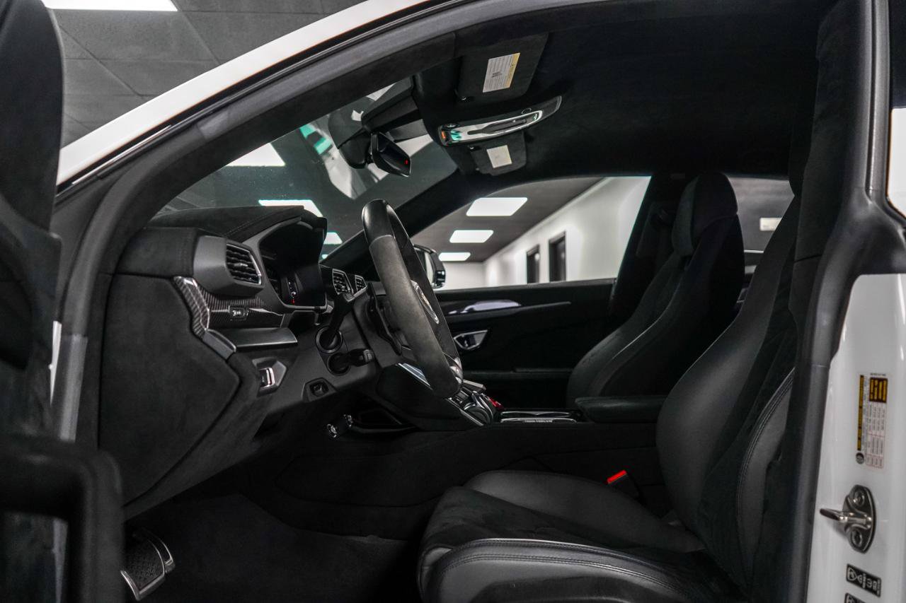 Used 2023 Lamborghini Urus Performante AWD/4WD image 20