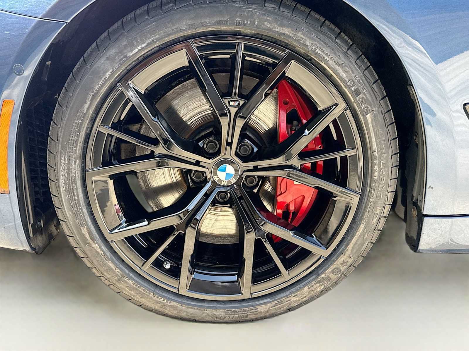 Used 2023 BMW M550i xDrive w/ Executive Package AWD/4WD image 6