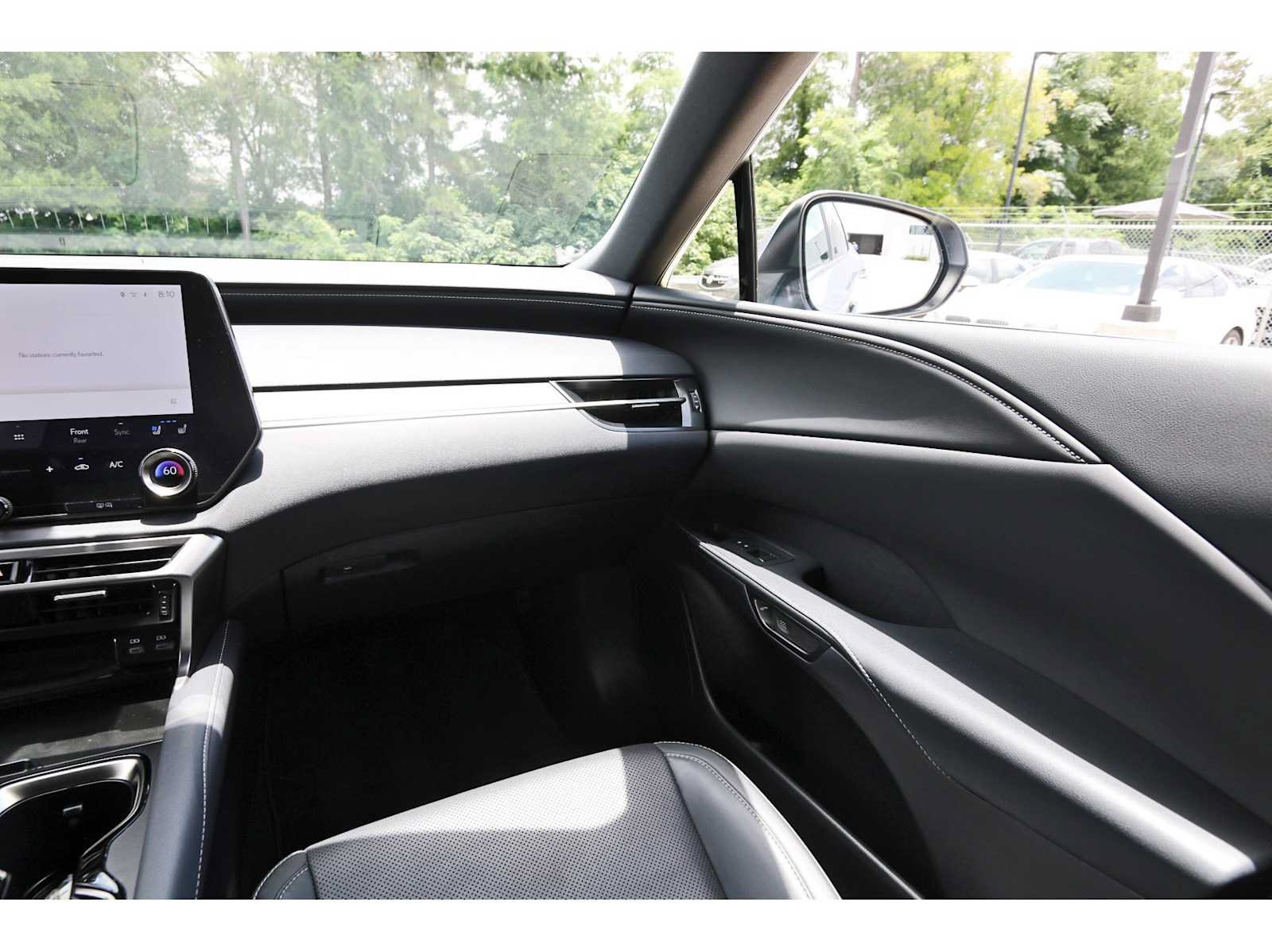 Used 2024 Lexus RX 350 Premium w/ Accessory Package (Z1) FWD image 8