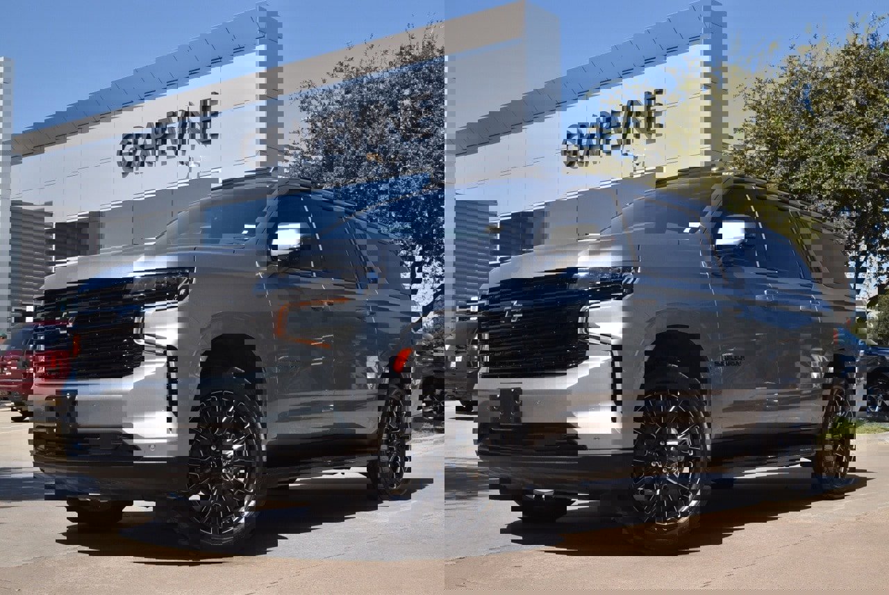 Used 2023 Chevrolet Suburban RST w/ Luxury Package