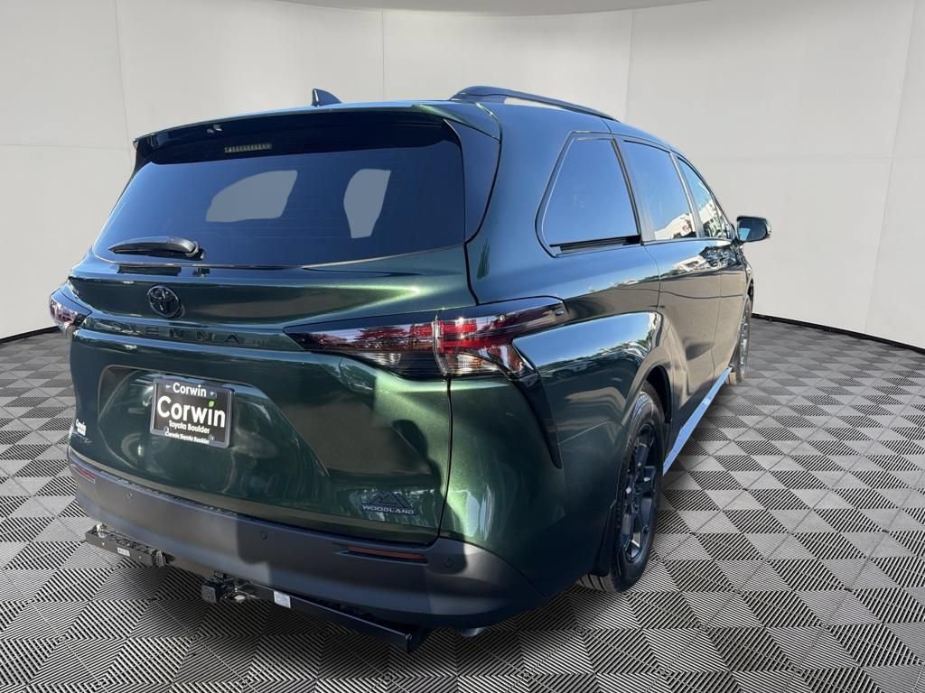 Used 2026 Toyota Sienna XLE Woodland Edition AWD/4WD image 6