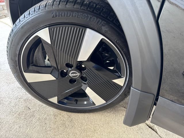 Used 2025 Nissan Kicks SR image 40