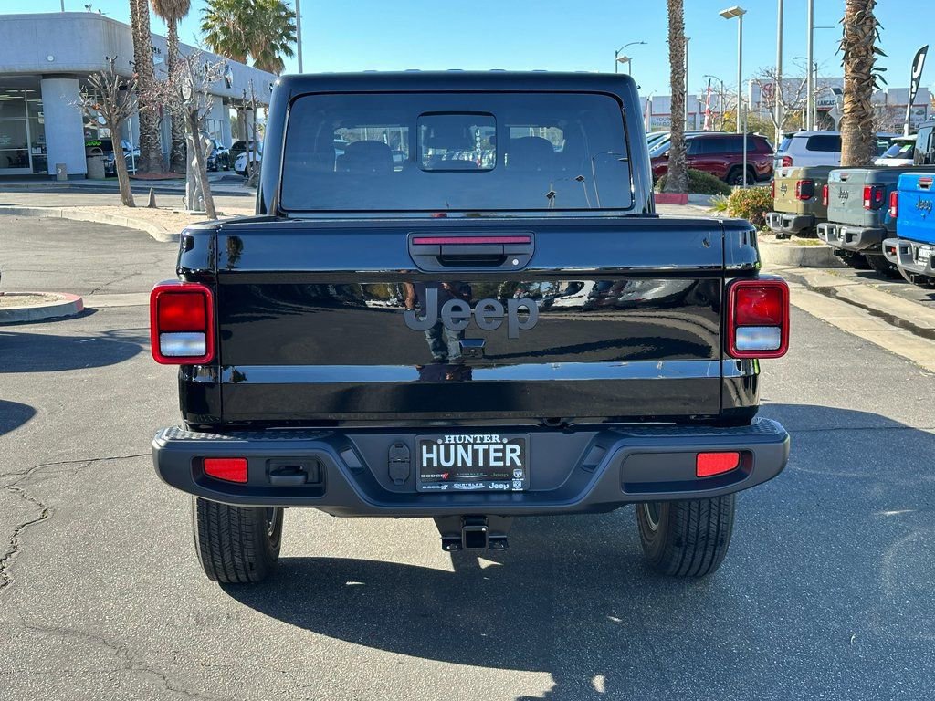 New 2026 Jeep Gladiator Sport AWD/4WD image 5