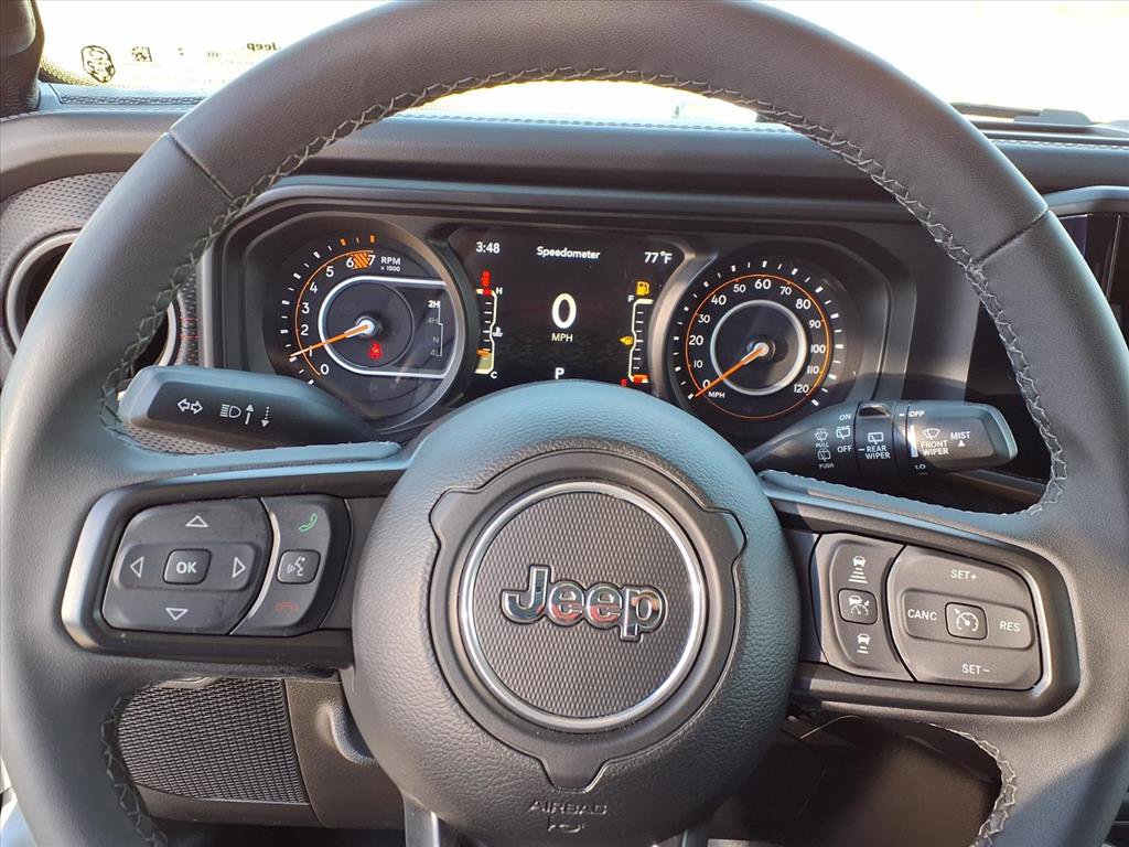 Used 2025 Jeep Wrangler Unlimited Rubicon AWD/4WD image 18