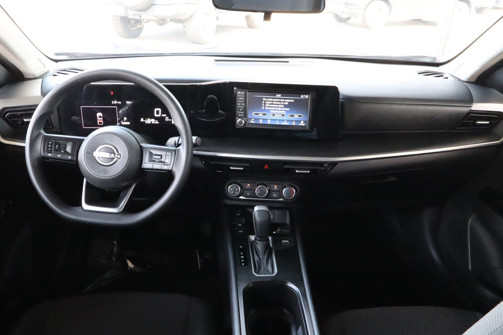 Used 2025 Nissan Kicks S FWD image 27
