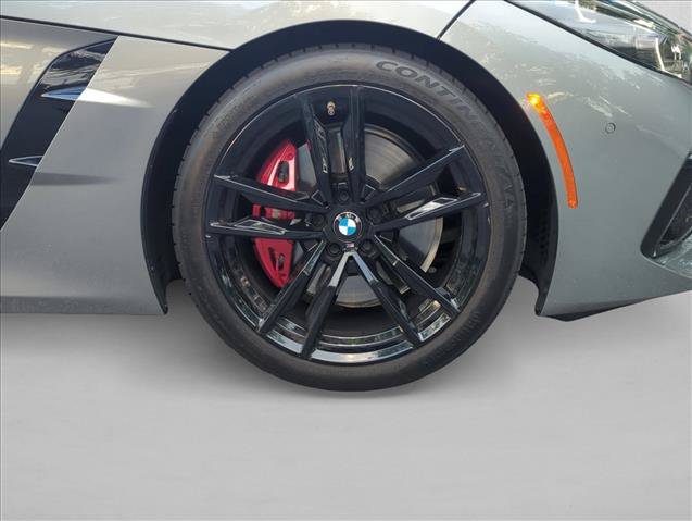 Used 2024 BMW Z4 M40i w/ Premium Package RWD image 4