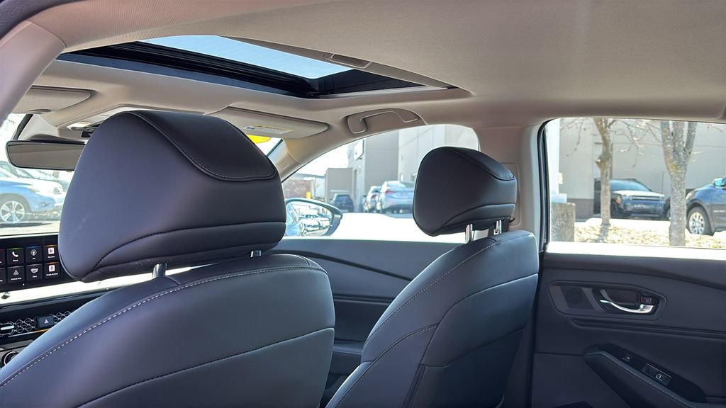 Certified 2025 Honda Accord Touring image 32