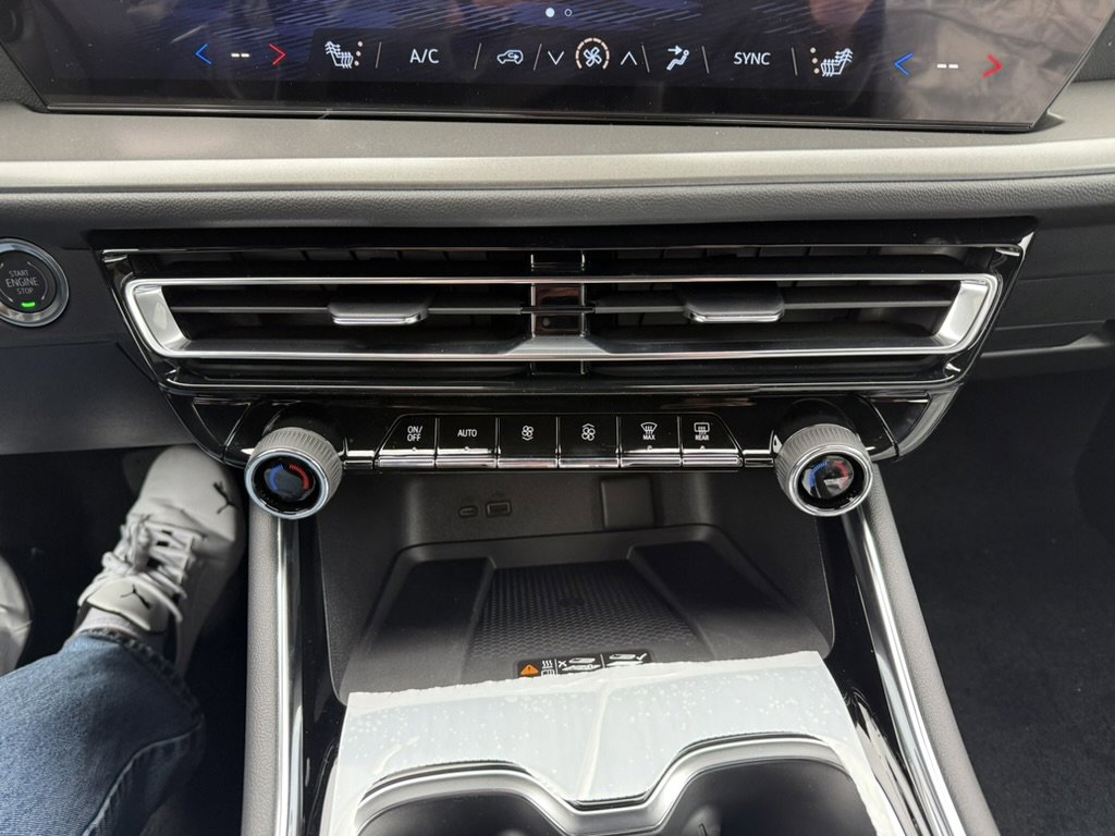 New 2026 Chevrolet Traverse LT w/ Driver Confidence Package image 10