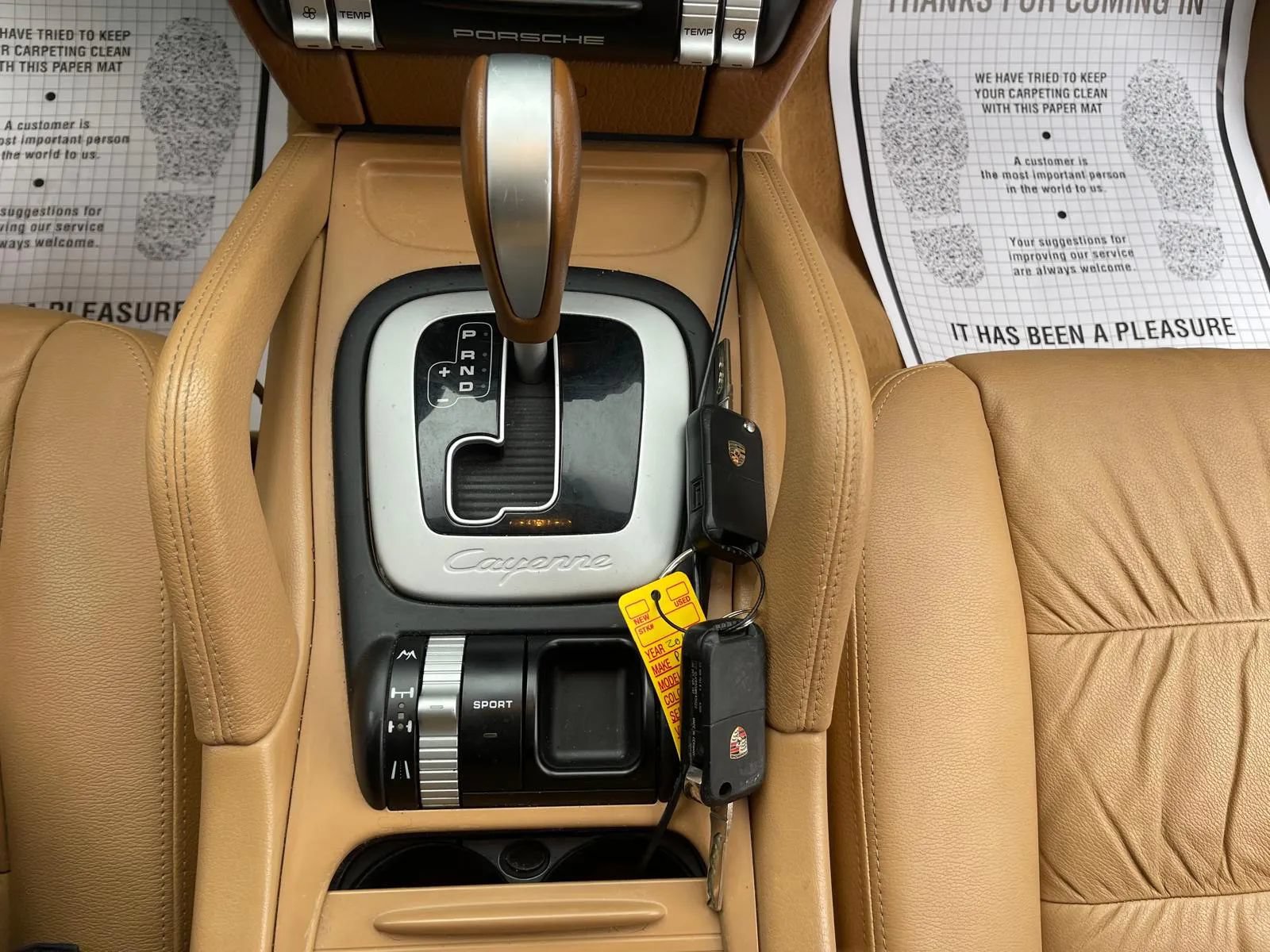 Used 2010 Porsche Cayenne AWD/4WD image 23