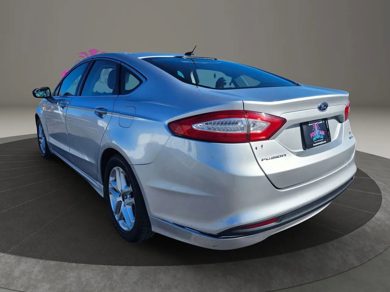 Used 2014 Ford Fusion SE w/ Equipment Group 202A image 3