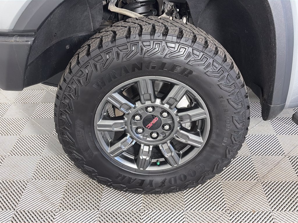 Used 2026 GMC Sierra 1500 AT4X AWD/4WD image 8