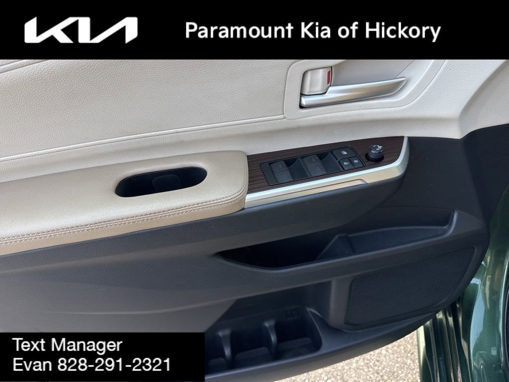 Used 2021 Toyota Sienna XLE image 20