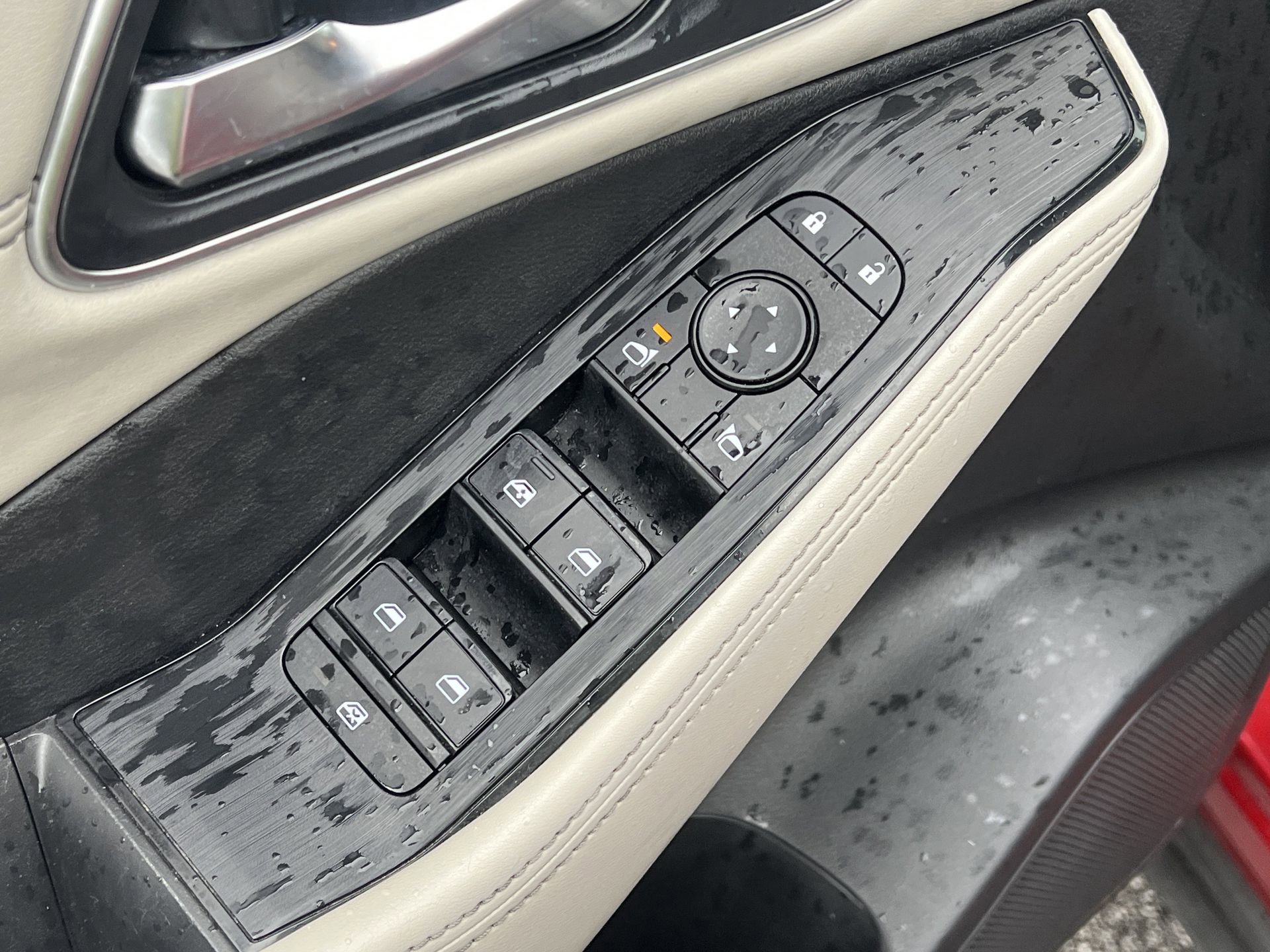 Used 2021 Nissan Rogue SV w/ Premium Package image 16