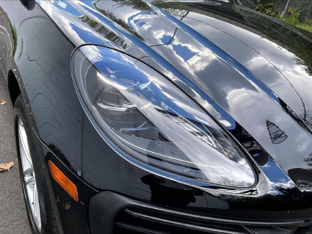 Certified 2023 Porsche Macan AWD/4WD image 30