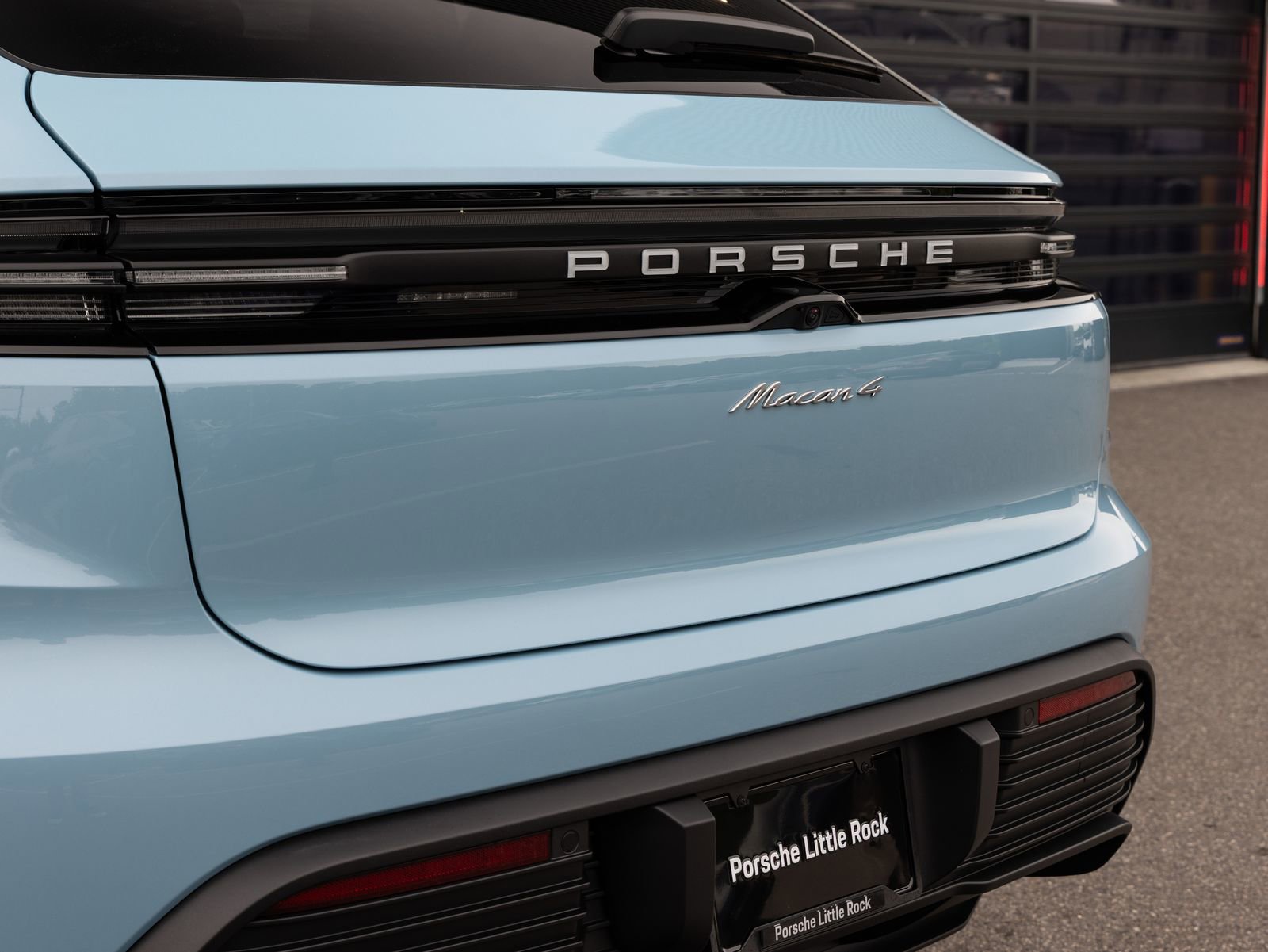Used 2026 Porsche Macan 4 Electric AWD/4WD image 12