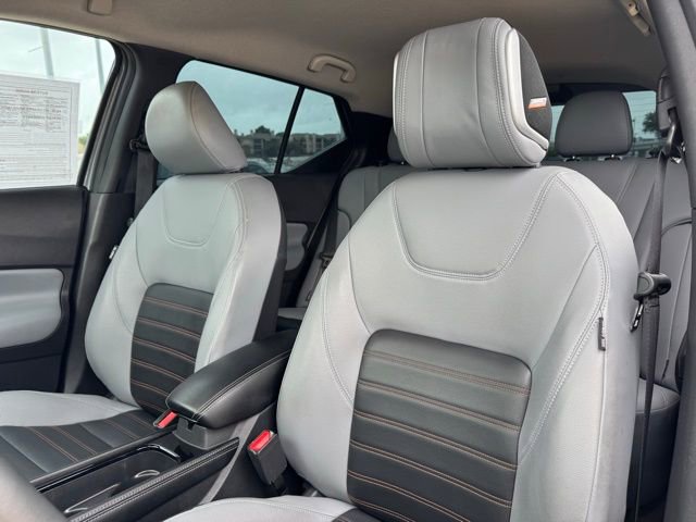 Used 2023 Nissan Kicks SR w/ SR Premium Package image 13