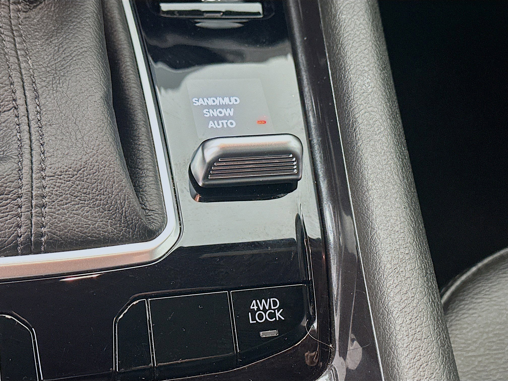 Certified 2025 Jeep Compass Latitude image 21