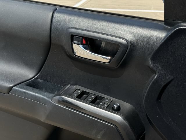 Used 2018 Toyota Tacoma TRD Sport w/ Technology Package RWD image 24