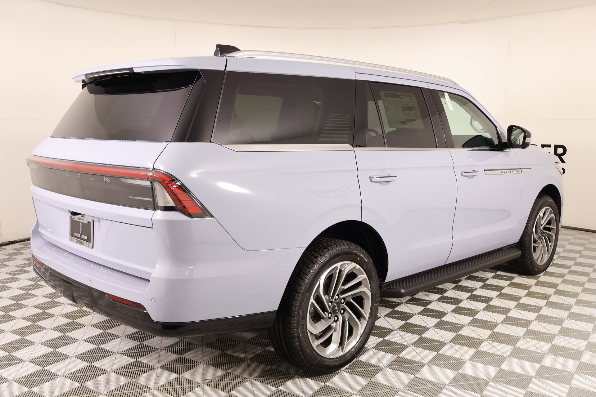 New 2026 Lincoln Navigator Premiere image 21