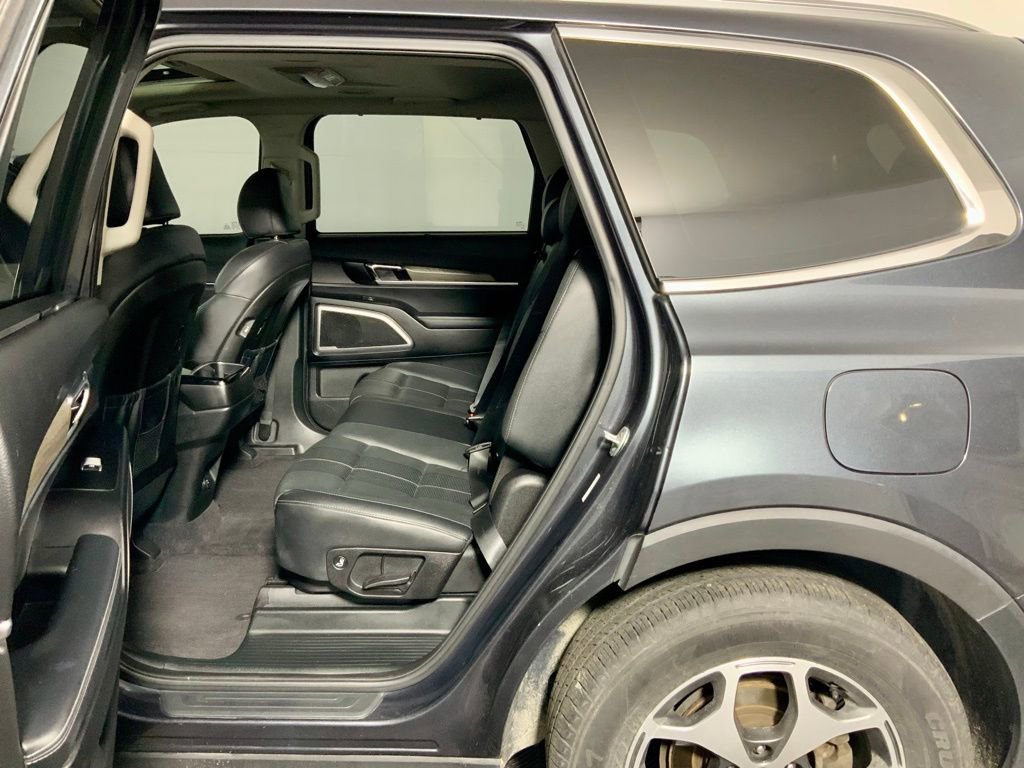 Used 2020 Kia Telluride EX image 30