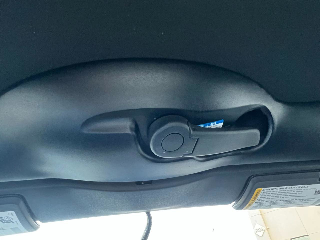 Used 2008 Pontiac Solstice Convertible w/ Preferred Package image 21