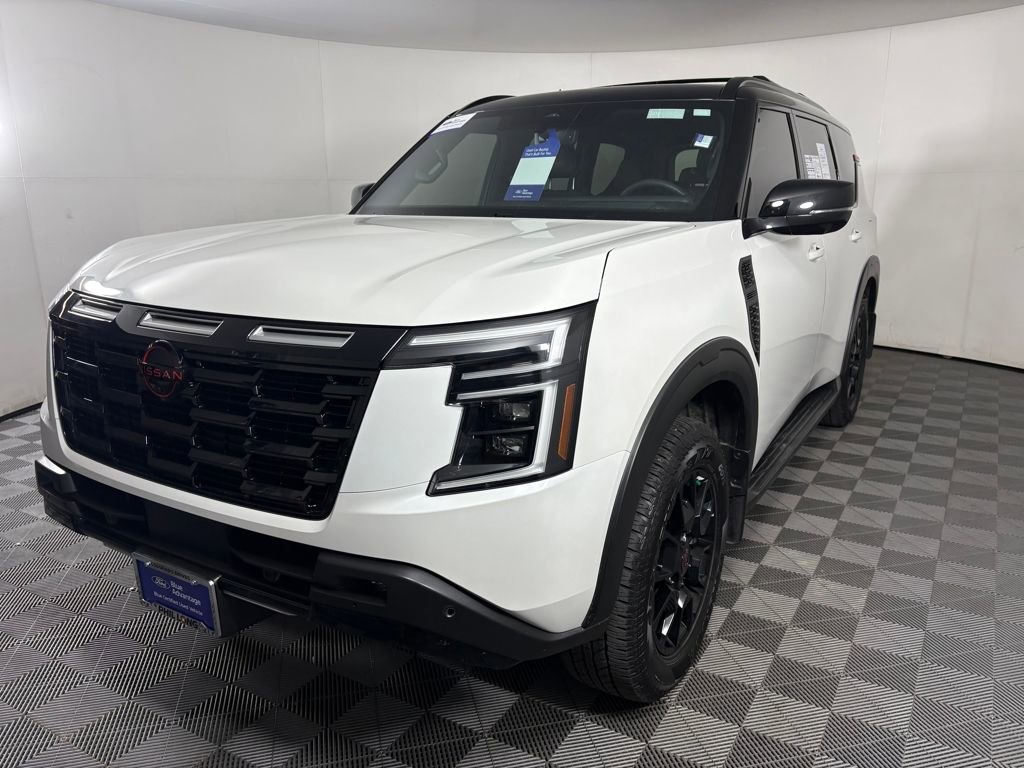 Used 2025 Nissan Armada PRO-4X image 3