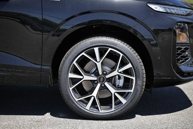 New 2026 Audi Q3 quattro 2.0T AWD/4WD image 5