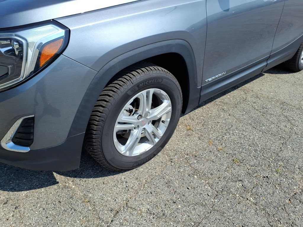 Used 2020 GMC Terrain SLE w/ Driver Convenience Package AWD/4WD image 4