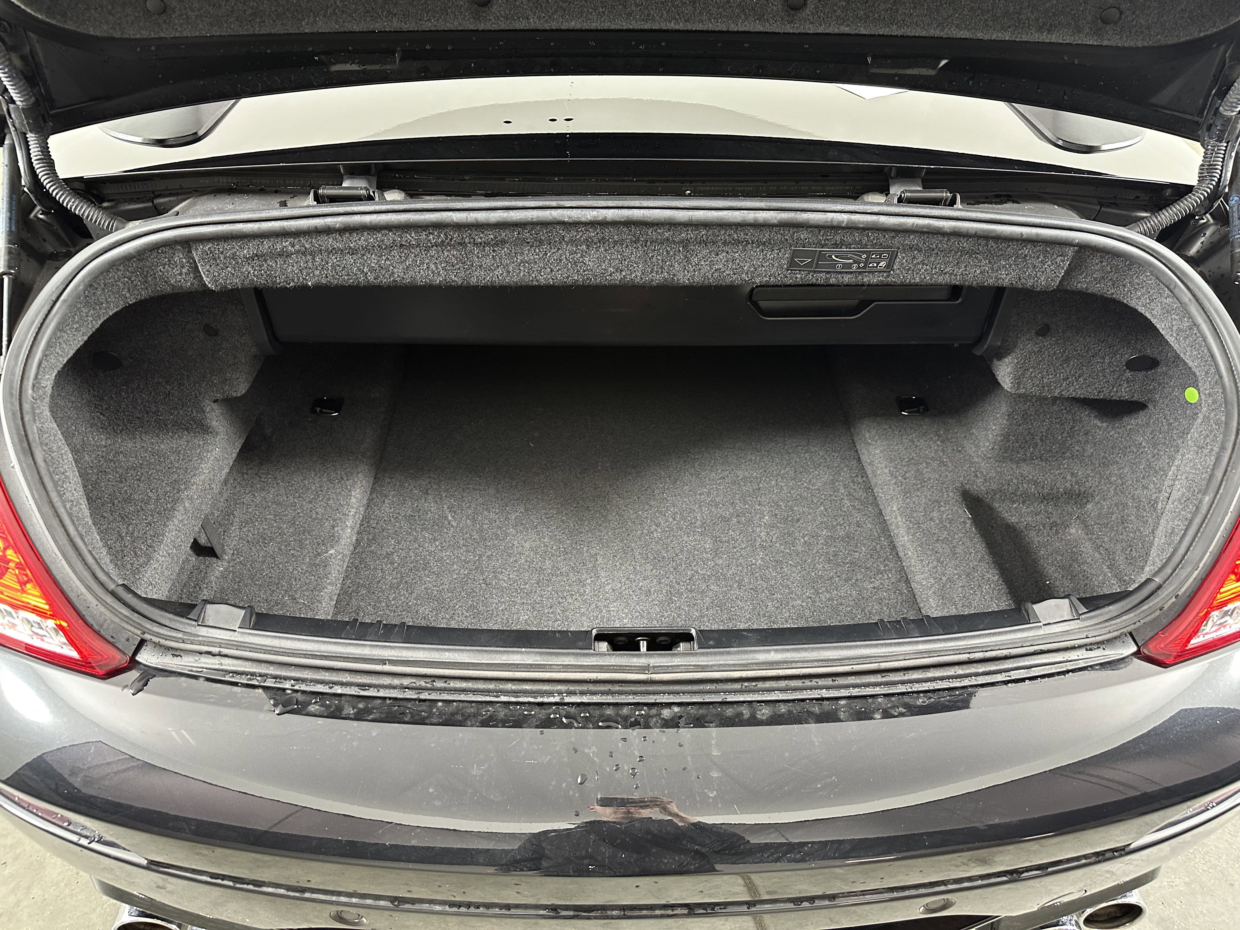 Used 2010 BMW M6 Convertible image 28