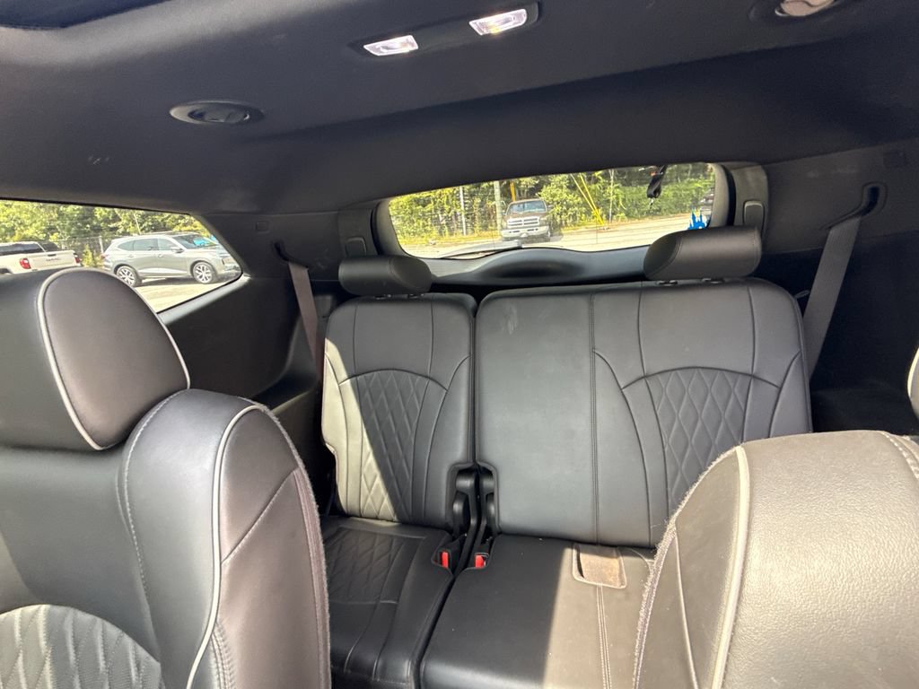 Used 2022 Buick Enclave Avenir w/ Avenir Technology Package FWD image 12