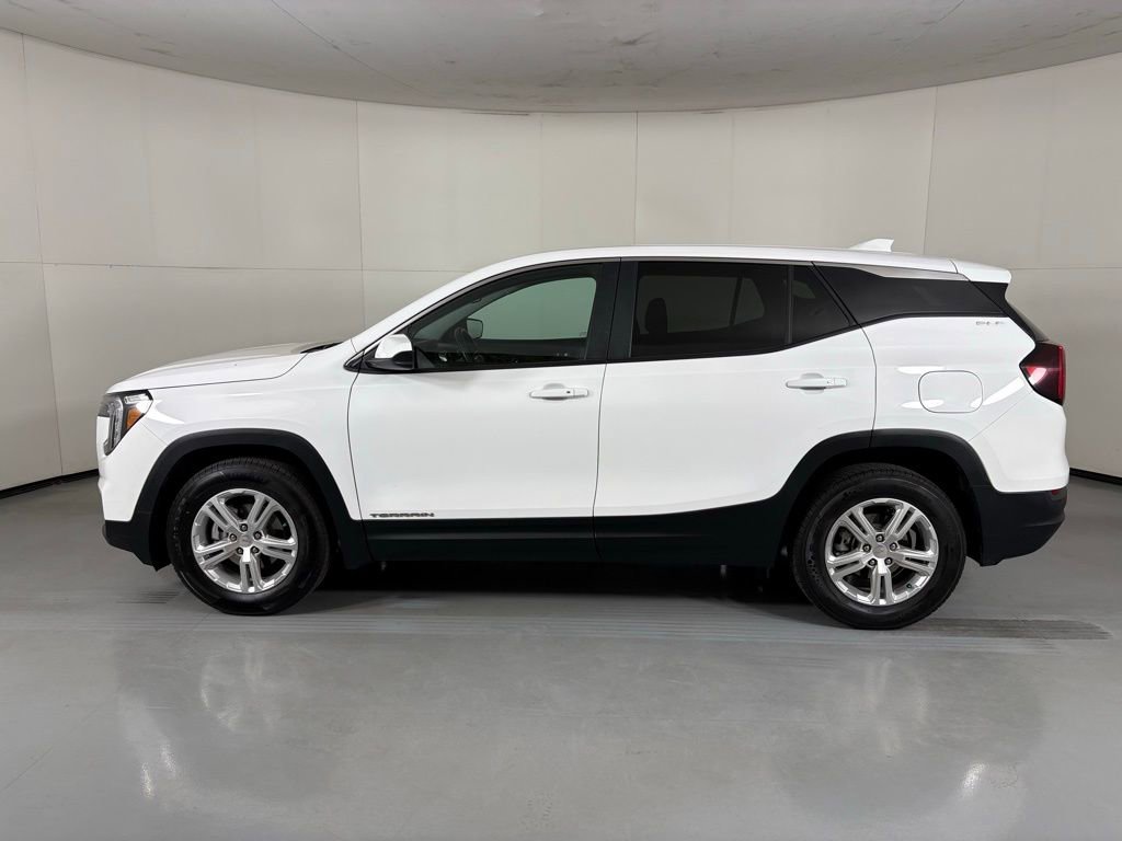Used 2024 GMC Terrain SLE FWD image 5