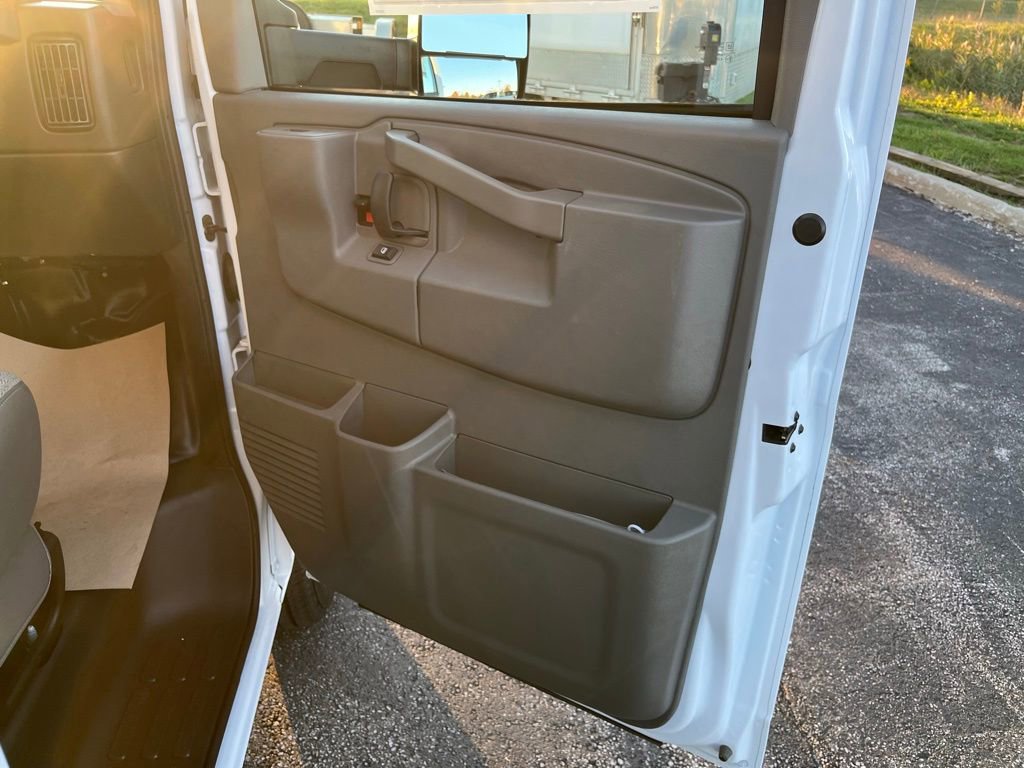 New 2025 Chevrolet Express 3500 w/ Power Convenience Package image 12