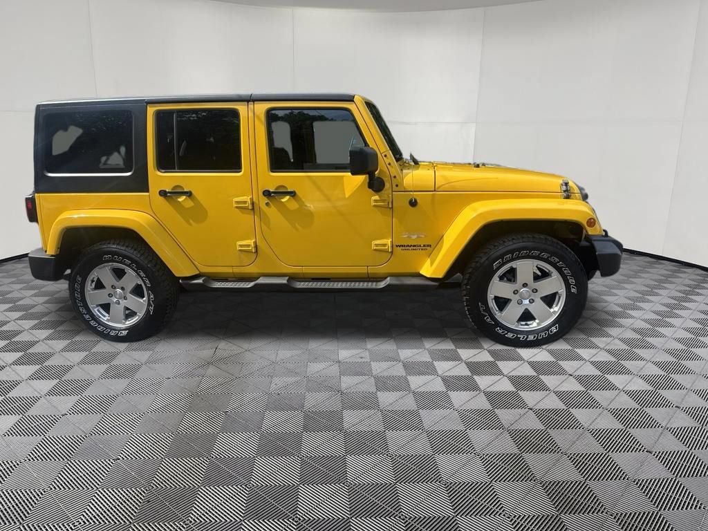 Used 2011 Jeep Wrangler Unlimited Sahara w/ Dual Top Group AWD/4WD image 7
