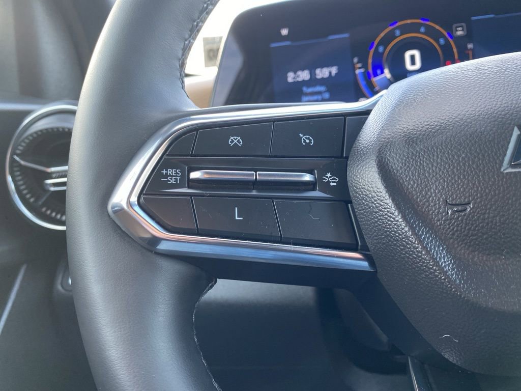 New 2025 Chevrolet Equinox ACTIV w/ Safety and Technology Package AWD/4WD image 18