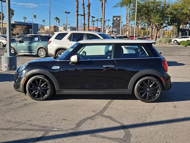 Used 2019 MINI Cooper S w/ Premium Package image 9