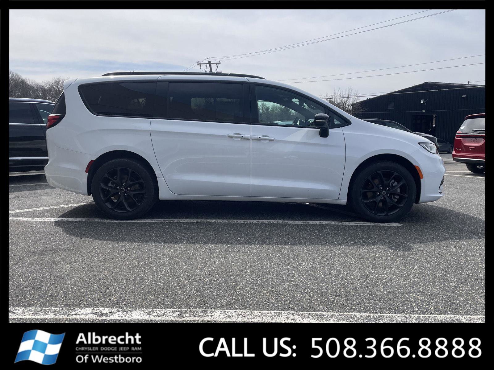 New 2026 Chrysler Pacifica Select w/ S Appearance Package image 6