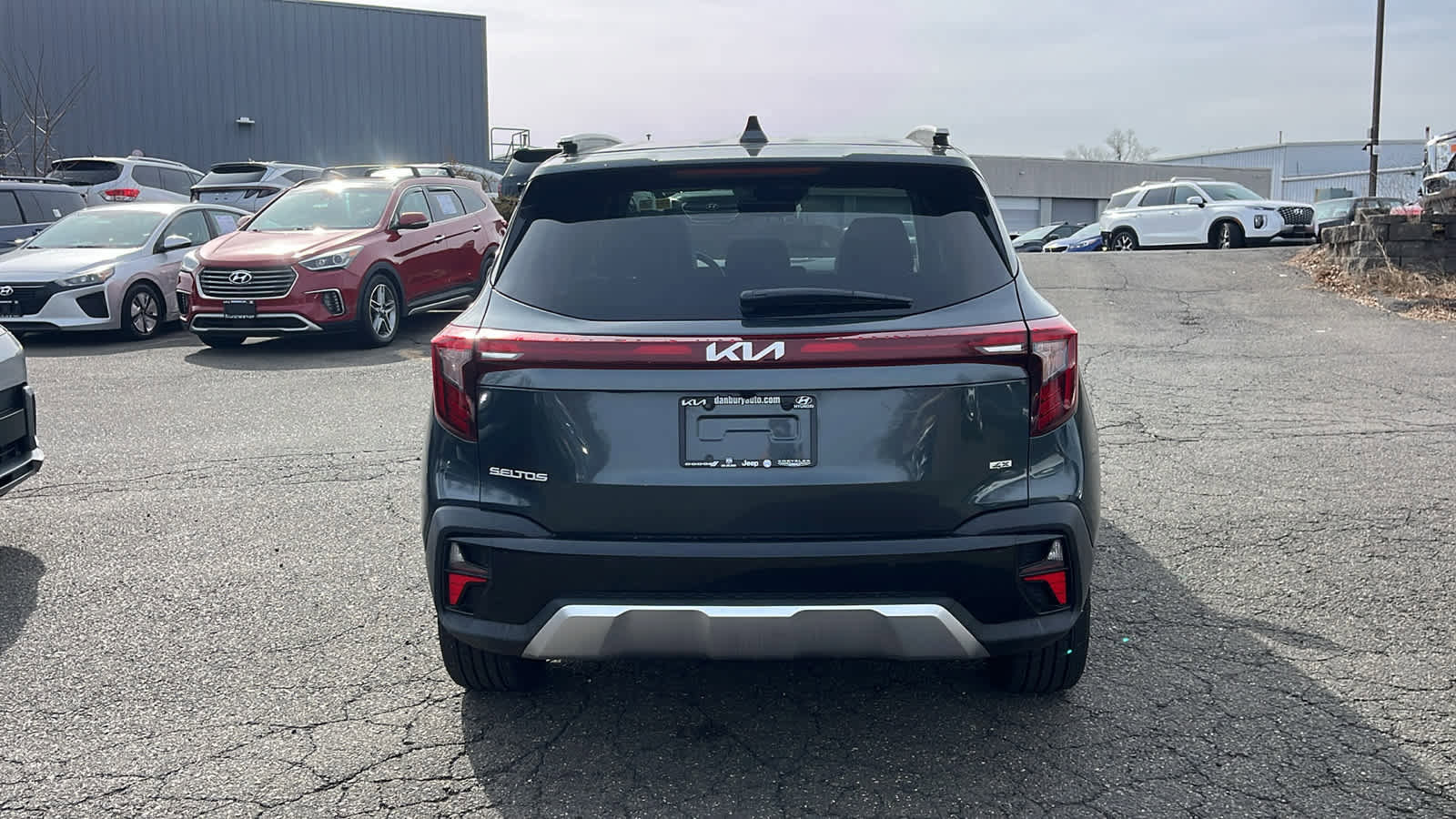 Used 2025 Kia Seltos SX w/ SX Sunroof Package image 5