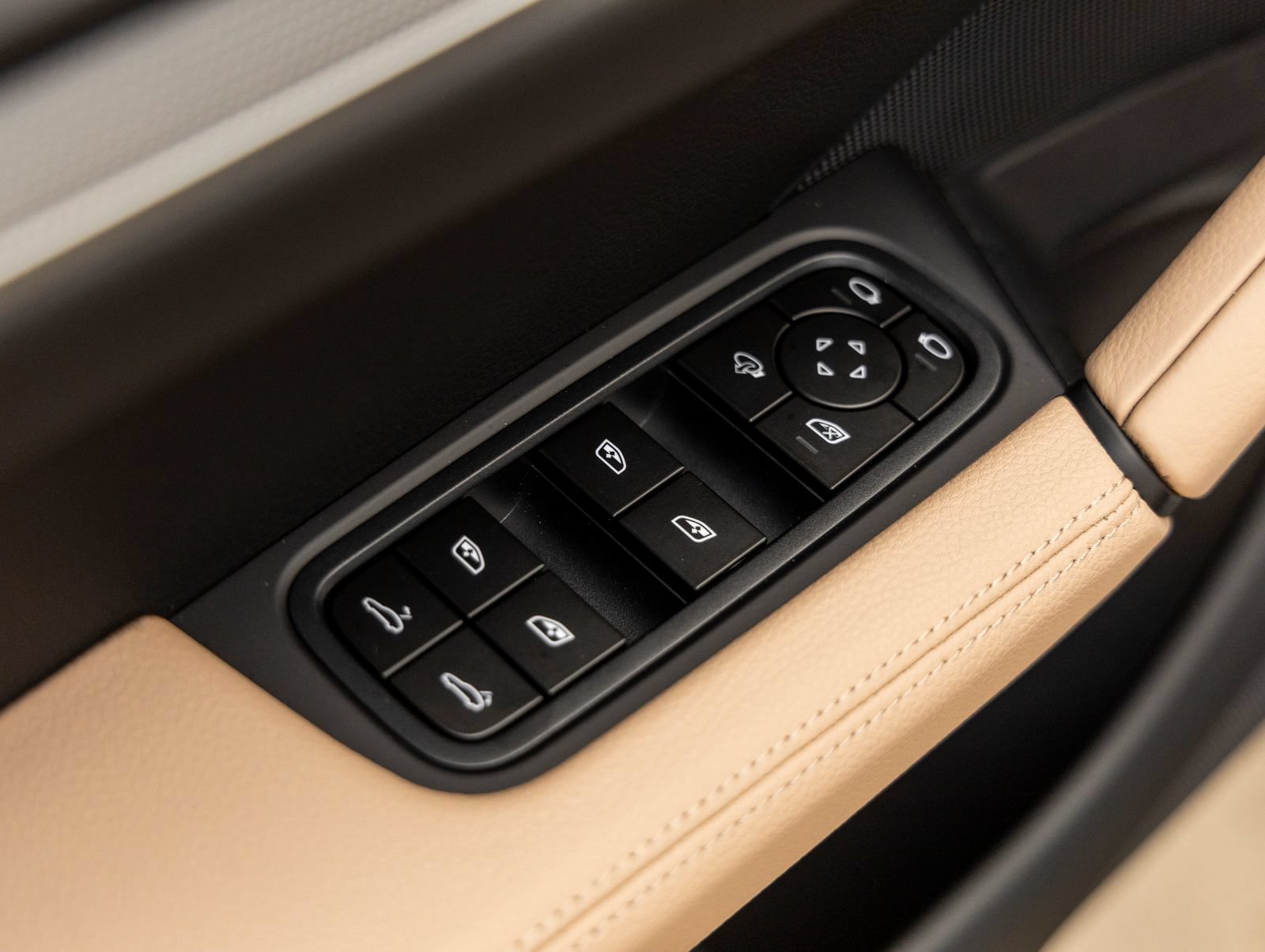 New 2026 Porsche Cayenne S AWD/4WD image 22