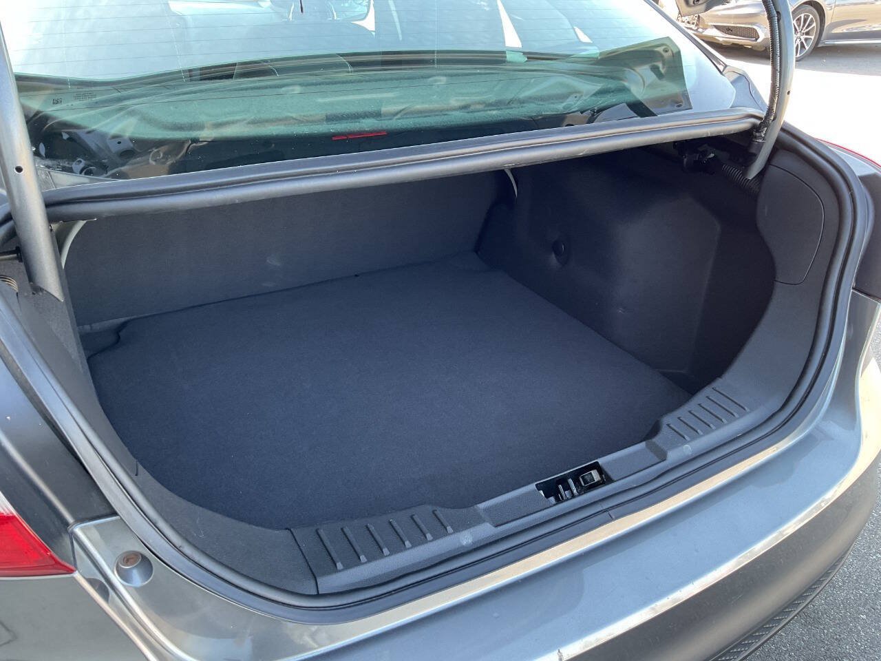 Used 2012 Ford Focus S FWD image 27