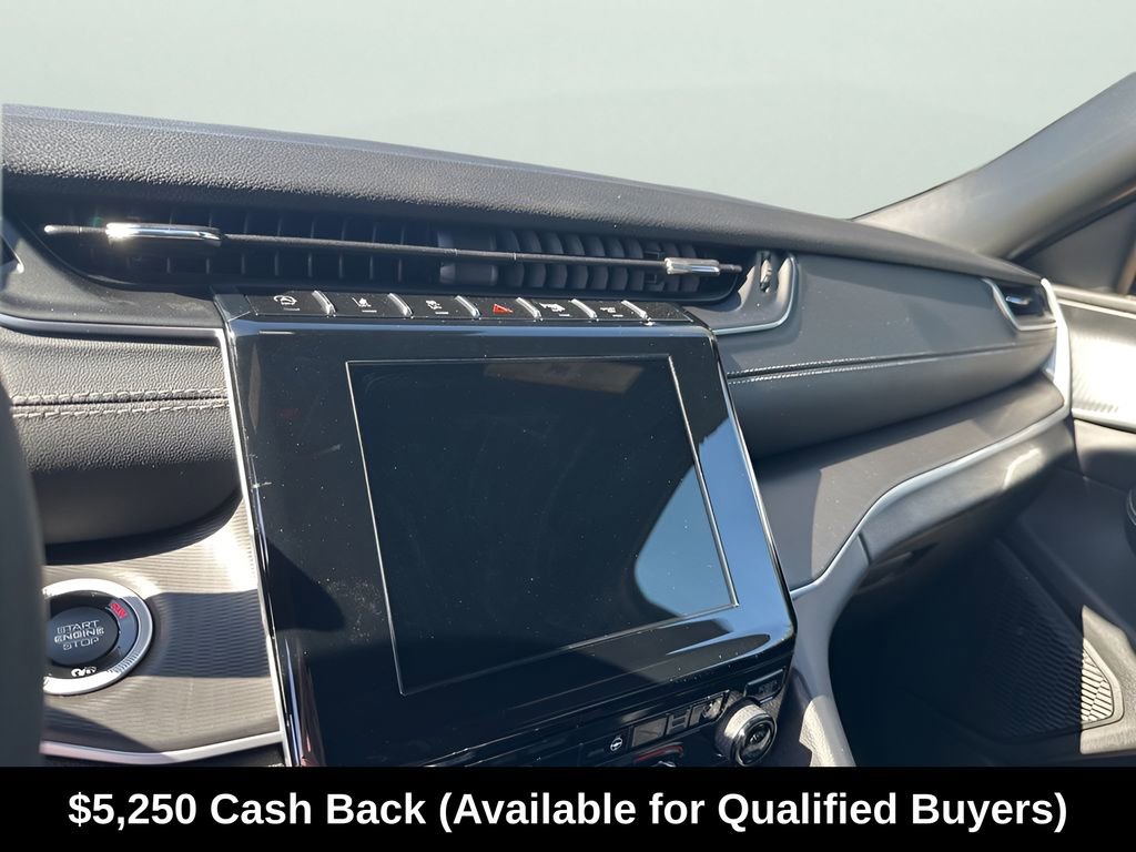 New 2025 Jeep Grand Cherokee Altitude RWD image 39